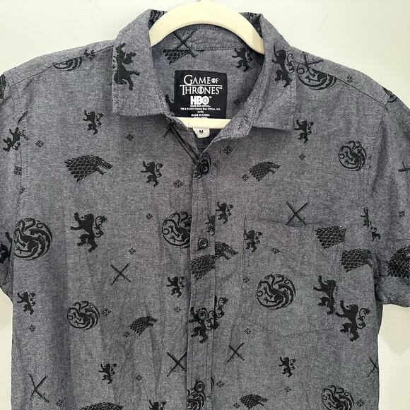 Men’s Game Of Thrones HBO Button Up Short Sleeve Shirt Size M Gray Front Pocket - Picture 2 of 5